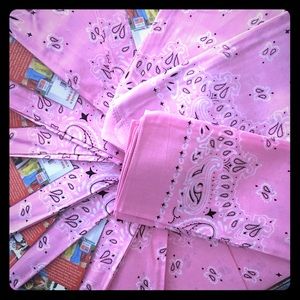 MASK - 4 PINK BANDANNA ‘S💕💝💕 4 FOR 1 💝